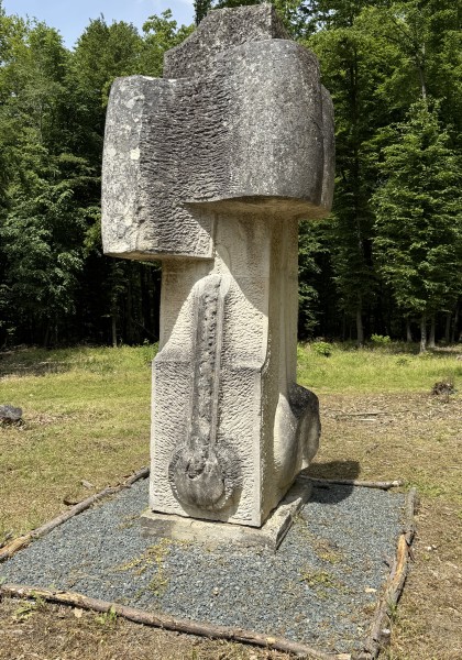 The sculpture park from Căsoaia