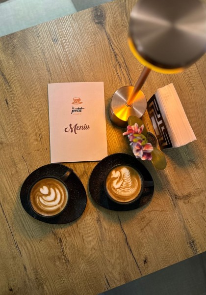 Le Petit Café
