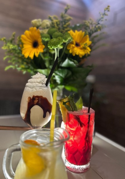 Boulevard Cafe